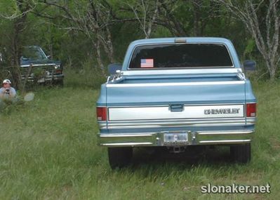 My truck sneaking up ona Ford.  The entire event wascaptured by the photographer on the left... :-)
